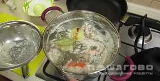 Фото приготовления рецепта: Рыбная солянка без картошки - шаг 6