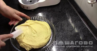 Фото приготовления рецепта: Пирог с айвой - шаг 12