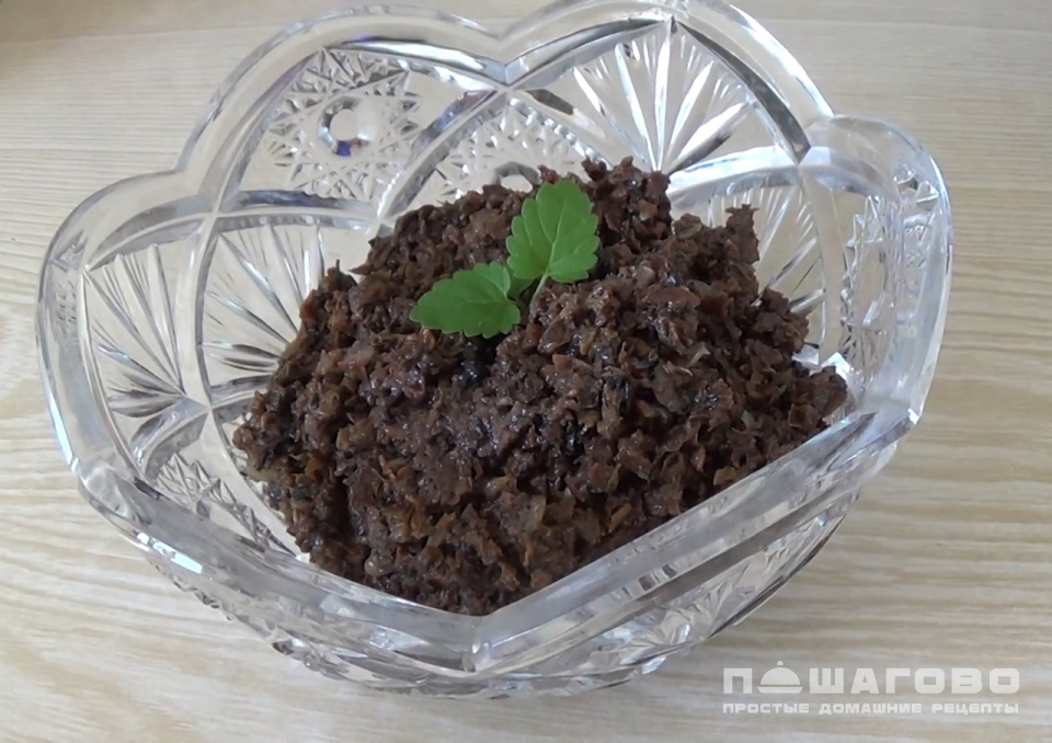 Фото приготовления рецепта: Грибная икра из сушеных грибов - шаг 3