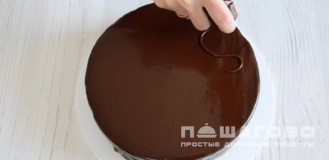 Фото приготовления рецепта: Венский шоколадный торт «Захерторте» - шаг 16