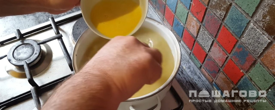 Фото приготовления рецепта: Чихиртма из курицы - шаг 6