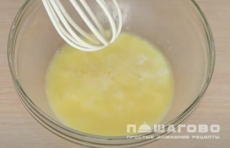 Фото приготовления рецепта: Гренки из батона - шаг 2