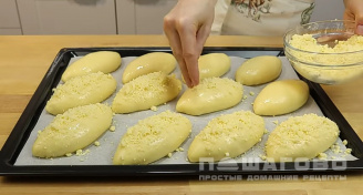 Фото приготовления рецепта: Вкусные домашние пирожки с тыквенной начинкой - шаг 14