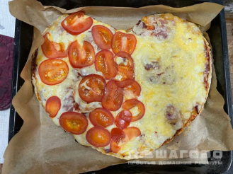 Фото приготовления рецепта: Пицца "Сердце" - шаг 5