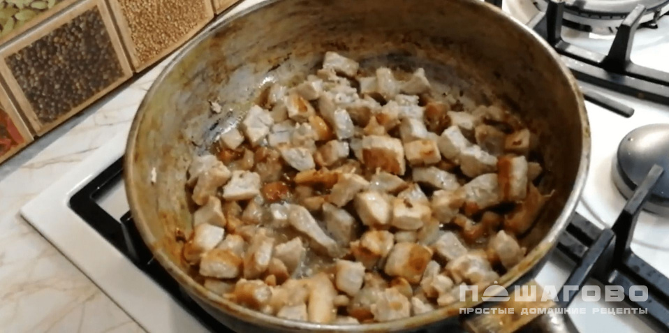 Фото приготовления рецепта: Мясо с подливкой из свинины - шаг 2