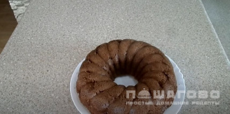 Фото приготовления рецепта: Орехово-шоколадный кекс без выпечки с соком лимона - шаг 9