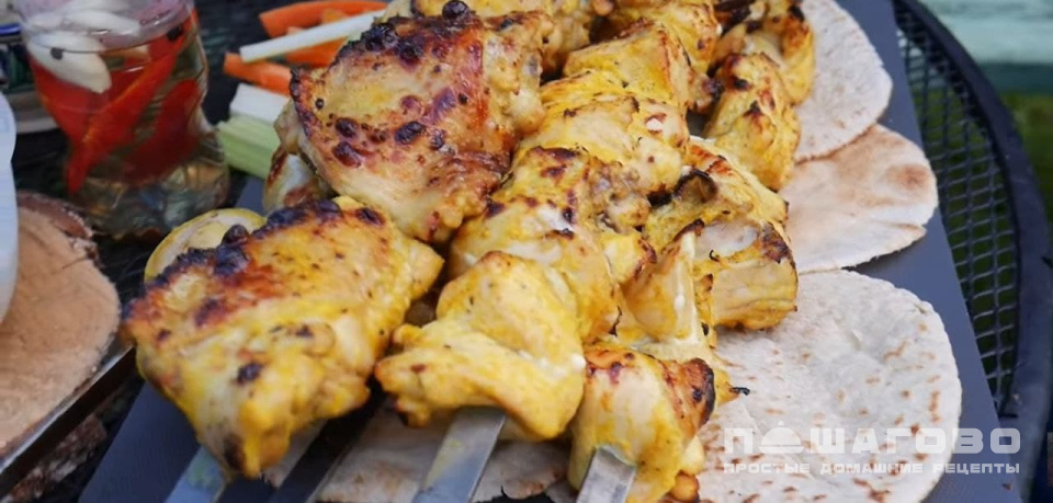 Фото приготовления рецепта: Шашлык из курицы - шаг 7