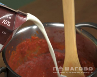 Фото приготовления рецепта: Суп томатный - шаг 4