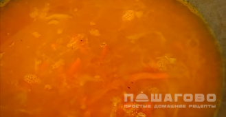 Фото приготовления рецепта: Суп из квашеной капусты с курицей - шаг 6