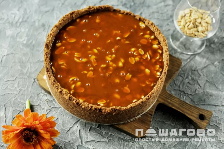 Чизкейк "Сникерс"