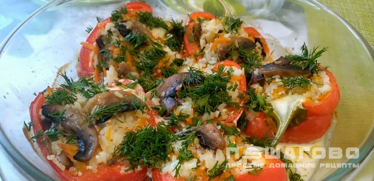 Перец, фаршированный грибами и рисом
