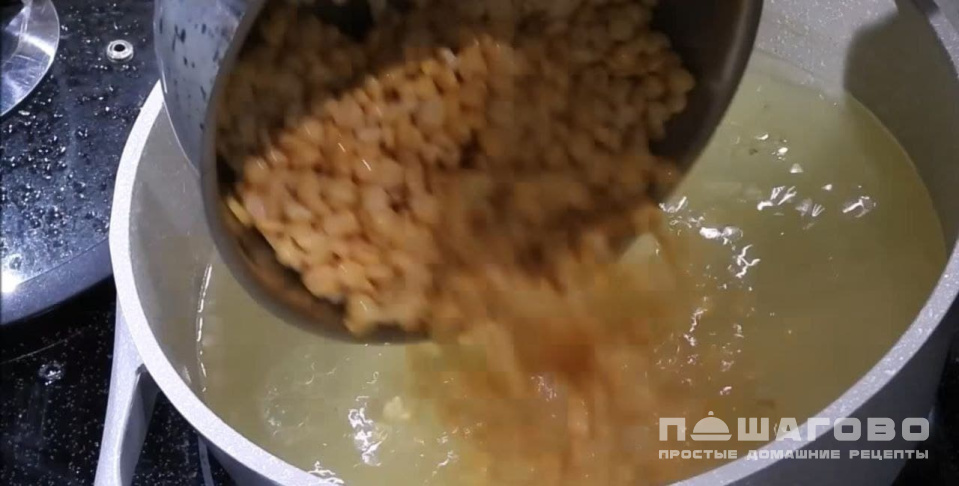 Фото приготовления рецепта: Суп гороховый классический с мясом - шаг 3