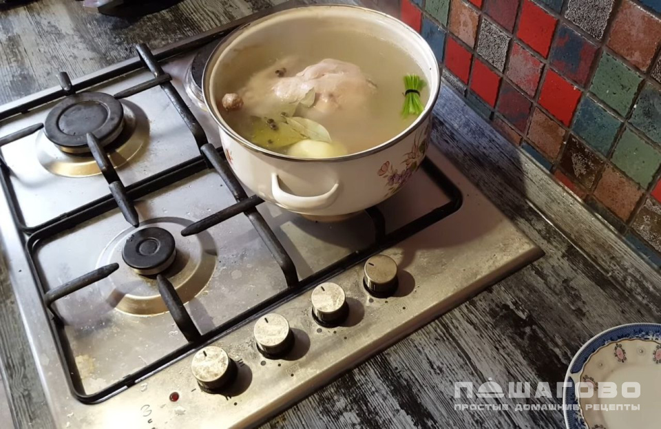 Фото приготовления рецепта: Чихиртма из курицы - шаг 2