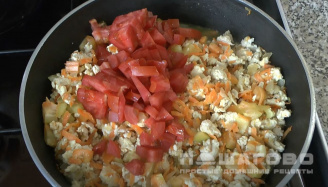 Фото приготовления рецепта: Бифарше (запеканка из картофельного пюре и куриного фарша) - шаг 7