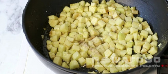 Фото приготовления рецепта: Яблочный чизкейк - шаг 2