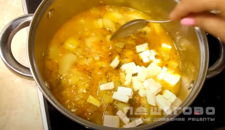 Фото приготовления рецепта: Вегетарианский суп из кабачков - шаг 5