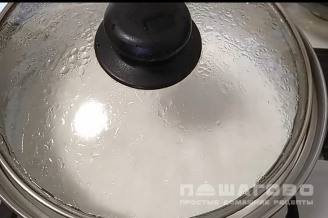 Фото приготовления рецепта: Рисовая каша на молоке - шаг 4