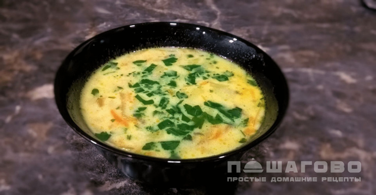 Сырный суп с шампиньонами и копченостями