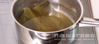 Фото приготовления рецепта: Бульон даси (даши) из сухих водорослей - шаг 2