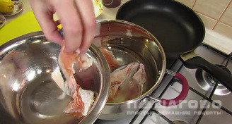 Фото приготовления рецепта: Рыбная солянка без картошки - шаг 1