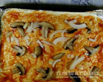 Фото приготовления рецепта: Пицца постная с грибами - шаг 5