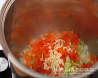 Фото приготовления рецепта: Норвежская уха из трески с овощами - шаг 2