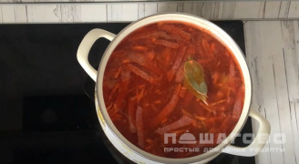 Фото приготовления рецепта: Колбасная солянка - шаг 7