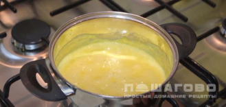 Фото приготовления рецепта: Домашний сырный соус - шаг 4