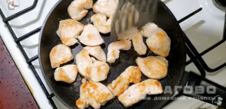 Фото приготовления рецепта: Куриное филе под соусом терияки - шаг 6