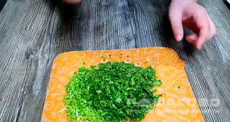 Фото приготовления рецепта: Салат из папоротника соленого - шаг 5