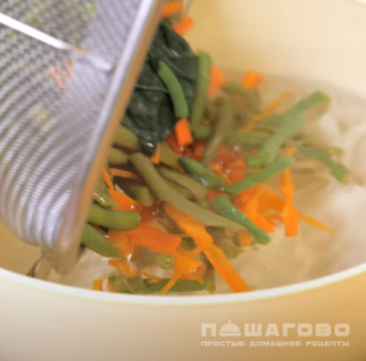 Фото приготовления рецепта: Пибимпап (корейское блюдо) - шаг 10