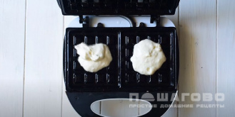 Фото приготовления рецепта: Бисквитные вафли - шаг 9
