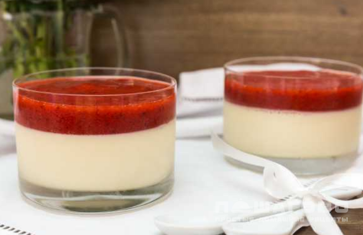 Панна-котта с клубникой