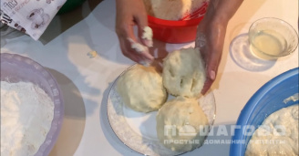 Фото приготовления рецепта: Осетинский пирог с картошкой и сыром - шаг 7