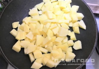 Фото приготовления рецепта: Картофельное рагу - шаг 5