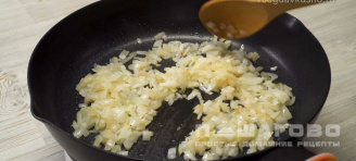 Фото приготовления рецепта: Солянка капустная с сосисками - шаг 2