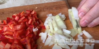 Фото приготовления рецепта: Солянка из овощей - шаг 4