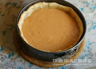 Фото приготовления рецепта: Американский тыквенный пирог с корицей - шаг 7