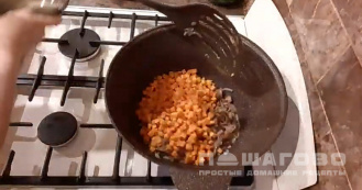Фото приготовления рецепта: Узбекский лагман с редькой - шаг 4