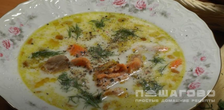 Суп финский с лососем с плавленным сыром