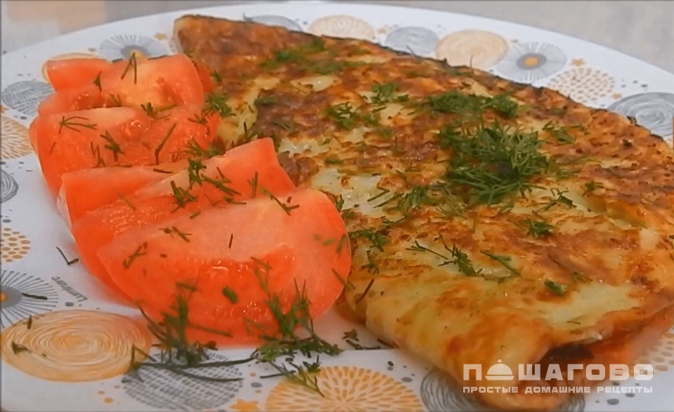 Фото приготовления рецепта: Чебуреки из кабачков с сыром и ветчиной - шаг 4