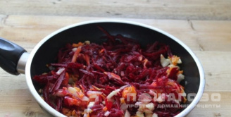 Фото приготовления рецепта: Борщ сибирский с фрикадельками - шаг 4