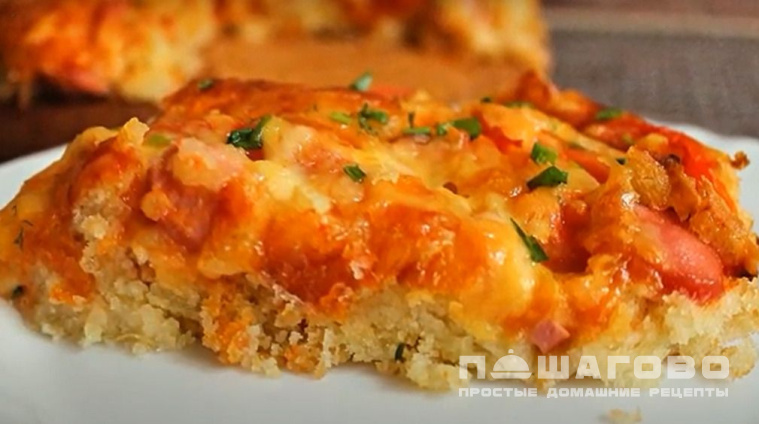 Пицца с сосисками и помидорами