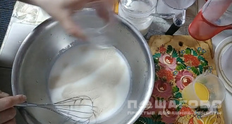 Фото приготовления рецепта: Сладкие пирожки с калиной - шаг 2
