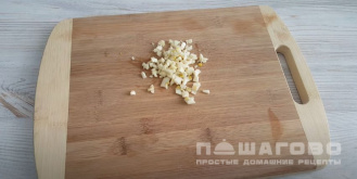 Фото приготовления рецепта: Мидии в сливочно-чесночном соусе - шаг 1
