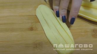 Фото приготовления рецепта: Картофель фри в духовке - шаг 1
