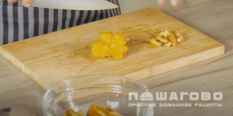 Фото приготовления рецепта: Суп с грибами и домашней лапшой - шаг 5
