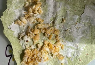 Фото приготовления рецепта: Бутерброд из лаваша - шаг 4
