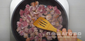 Фото приготовления рецепта: Жаркое со свининой и картофелем - шаг 2