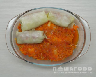 Фото приготовления рецепта: Голубцы с мясом и рисом в духовке с овощным соусом - шаг 8
